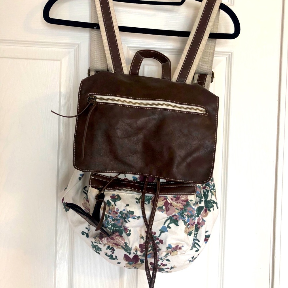 Floral jaw string backpack